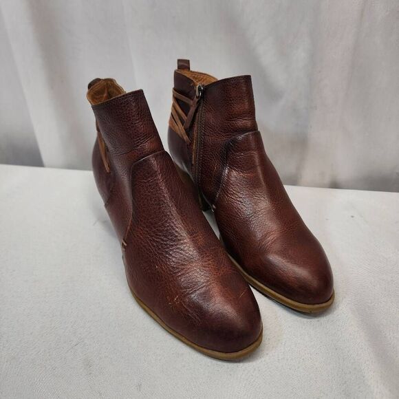 Comfortiva Kinsley Bootie Women's 11 Wide Brown Leather Ankle Book Round Toe - Picture 1 of 7